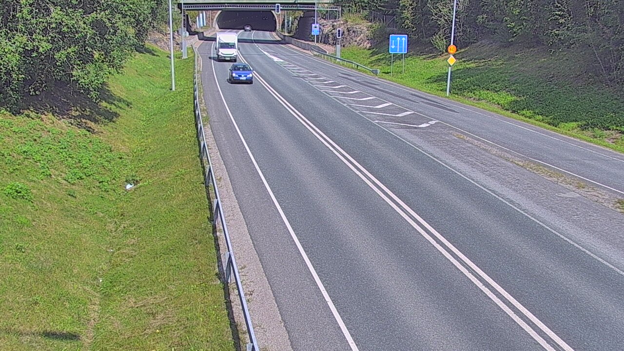 Weather Camera Image Tie 102 Hiidenkallion tunneli, suuaukko etelä, Espoo, Uusimaa