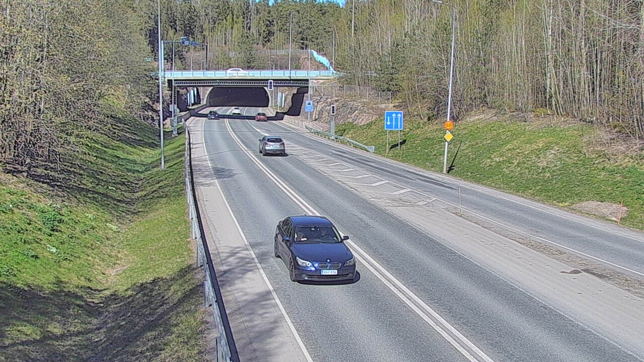 Kelikamerat Kuva Tie 102 Hiidenkallion tunneli, suuaukko etelä, Espoo, Uusimaa