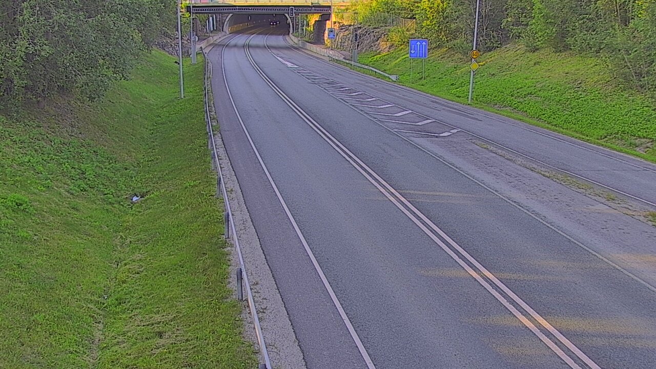 Kelikamerat Kuva Tie 102 Hiidenkallion tunneli, suuaukko etelä, Espoo, Uusimaa