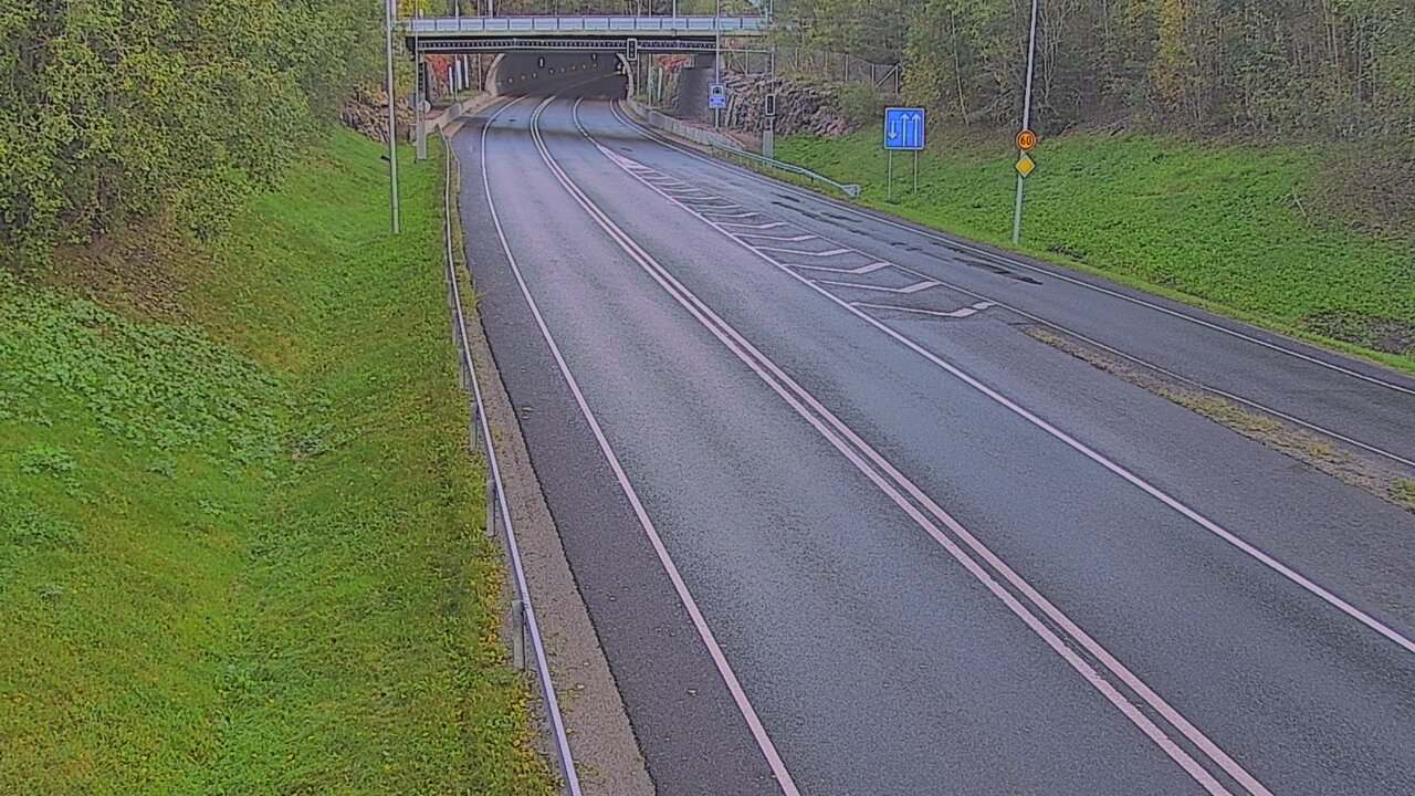 Weather Camera Image Tie 102 Hiidenkallion tunneli, suuaukko etelä, Espoo, Uusimaa