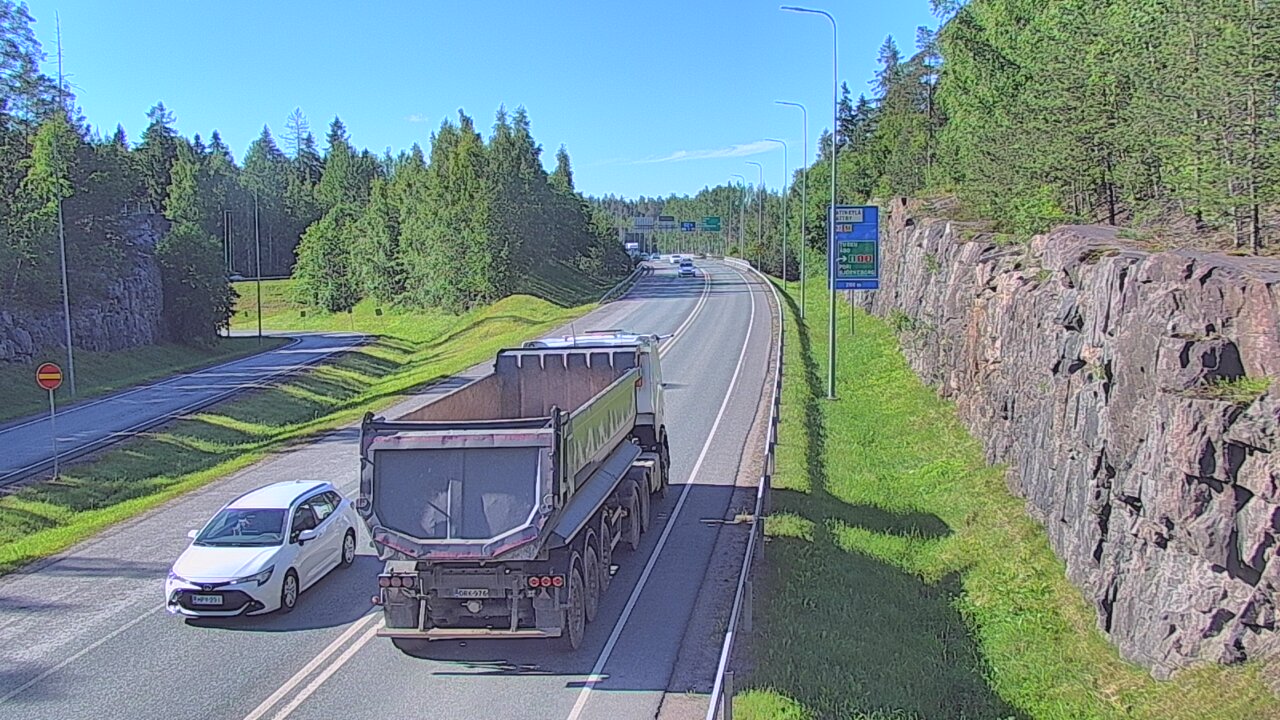 Kelikamerat Kuva Tie 102 Hiidenkallion tunneli, suuaukko etelä, Espoo, Uusimaa