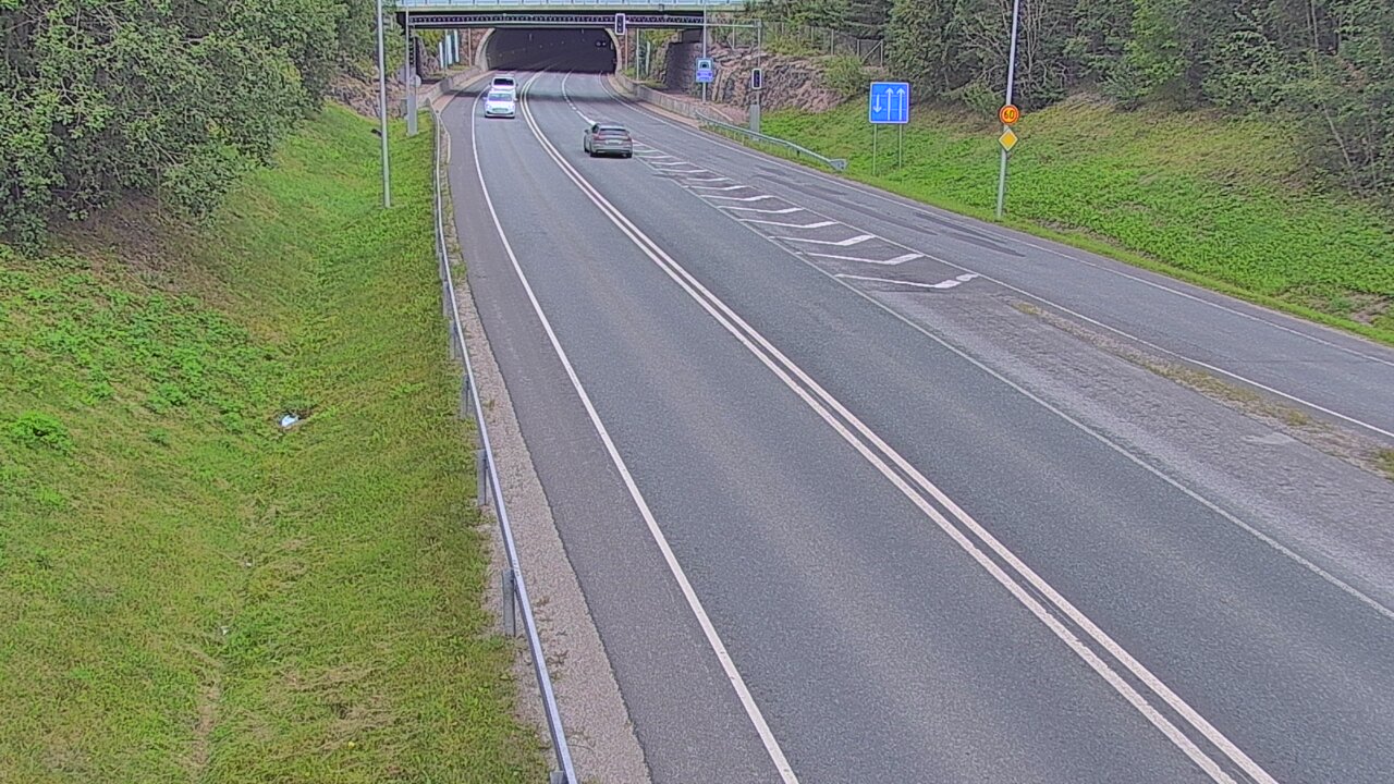 Kelikamerat Kuva Tie 102 Hiidenkallion tunneli, suuaukko etelä, Espoo, Uusimaa