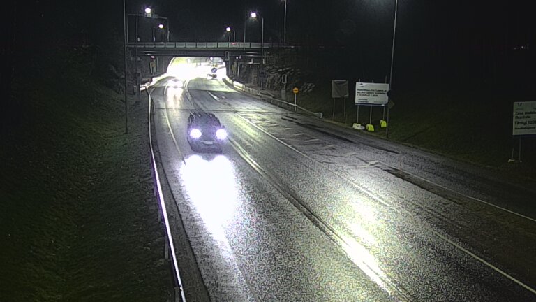 Weather Camera Image Tie 102 Hiidenkallion tunneli, suuaukko etelä, Espoo, Uusimaa