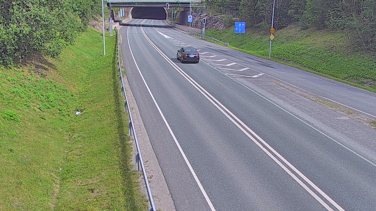Weather Camera Image Tie 102 Hiidenkallion tunneli, suuaukko etelä, Espoo, Uusimaa