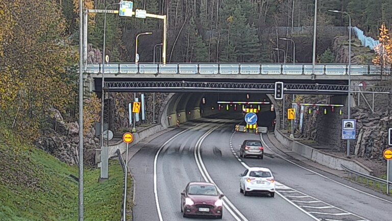 Kelikamerat Kuva Tie 102 Hiidenkallion tunneli, suuaukko etelä, Espoo, Uusimaa