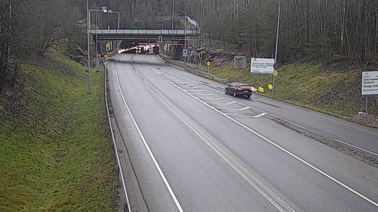 Weather Camera Image Tie 102 Hiidenkallion tunneli, suuaukko etelä, Espoo, Uusimaa