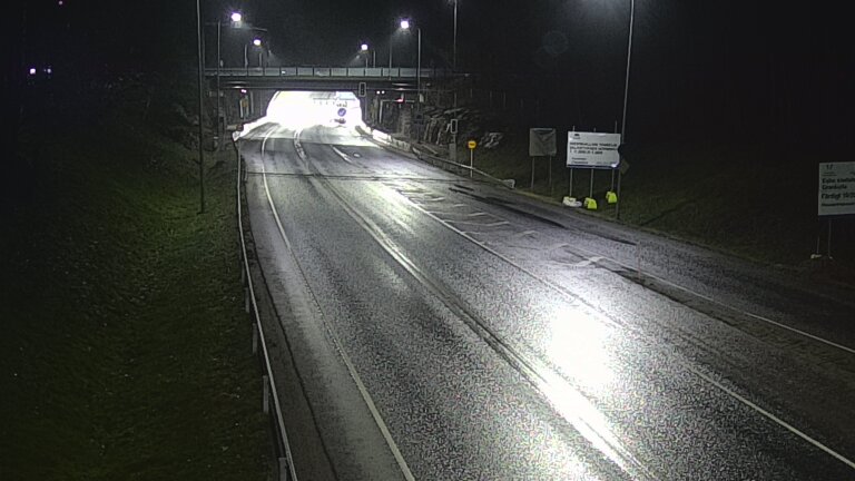Weather Camera Image Tie 102 Hiidenkallion tunneli, suuaukko etelä, Espoo, Uusimaa