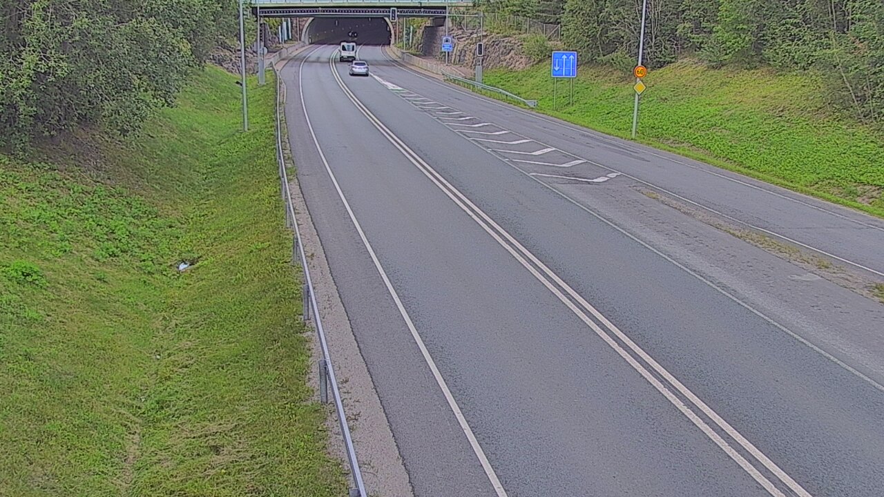 Kelikamerat Kuva Tie 102 Hiidenkallion tunneli, suuaukko etelä, Espoo, Uusimaa