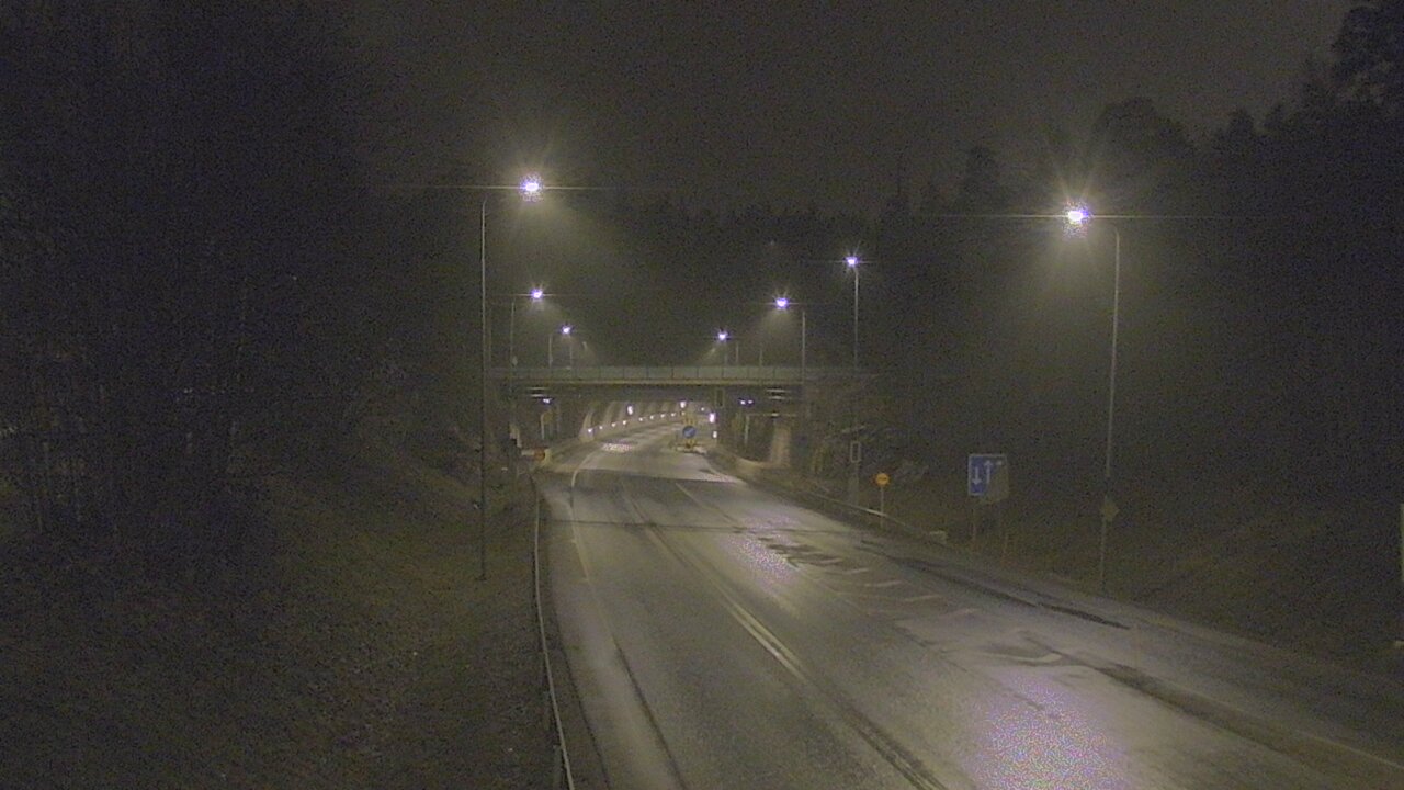 Kelikamerat Kuva Tie 102 Hiidenkallion tunneli, suuaukko etelä, Espoo, Uusimaa