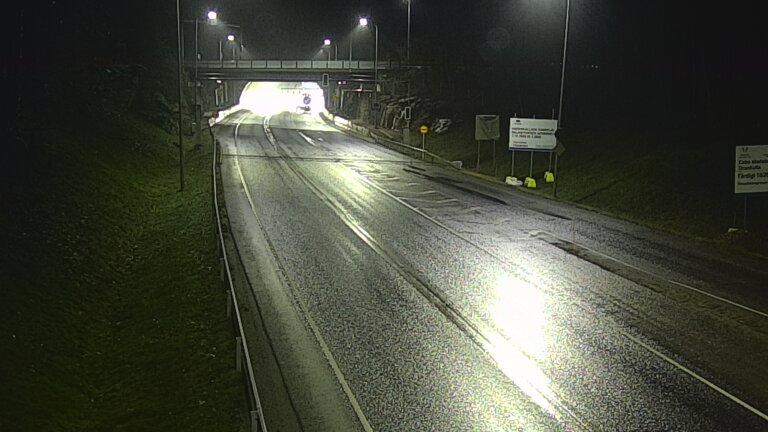 Weather Camera Image Tie 102 Hiidenkallion tunneli, suuaukko etelä, Espoo, Uusimaa