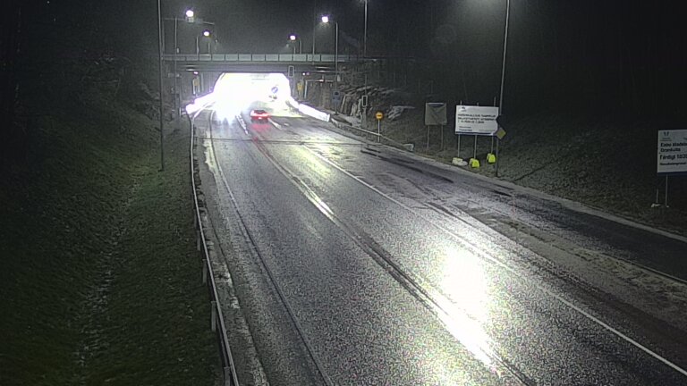 Kelikamerat Kuva Tie 102 Hiidenkallion tunneli, suuaukko etelä, Espoo, Uusimaa