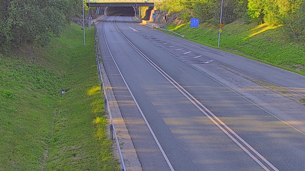 Kelikamerat Kuva Tie 102 Hiidenkallion tunneli, suuaukko etelä, Espoo, Uusimaa