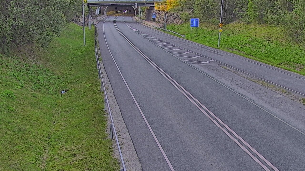 Kelikamerat Kuva Tie 102 Hiidenkallion tunneli, suuaukko etelä, Espoo, Uusimaa
