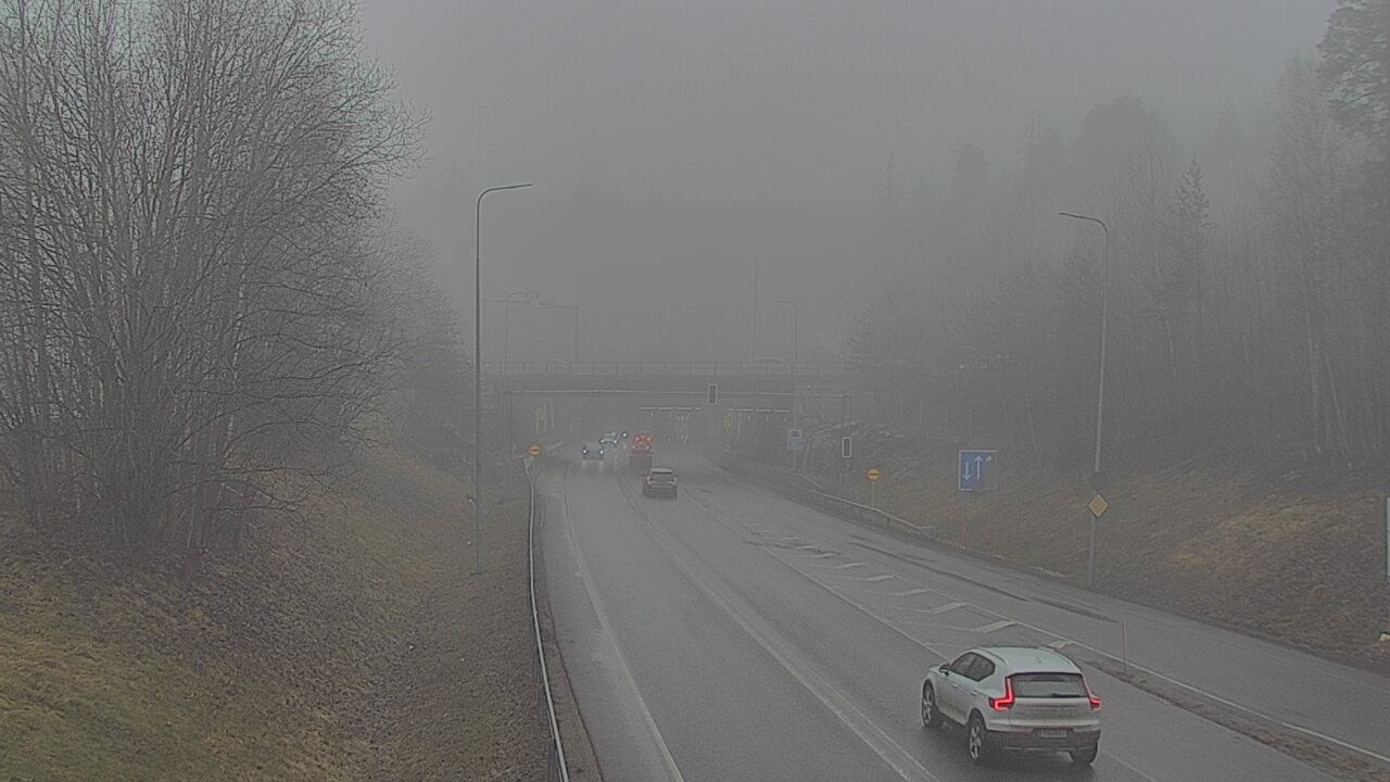 Kelikamerat Kuva Tie 102 Hiidenkallion tunneli, suuaukko etelä, Espoo, Uusimaa