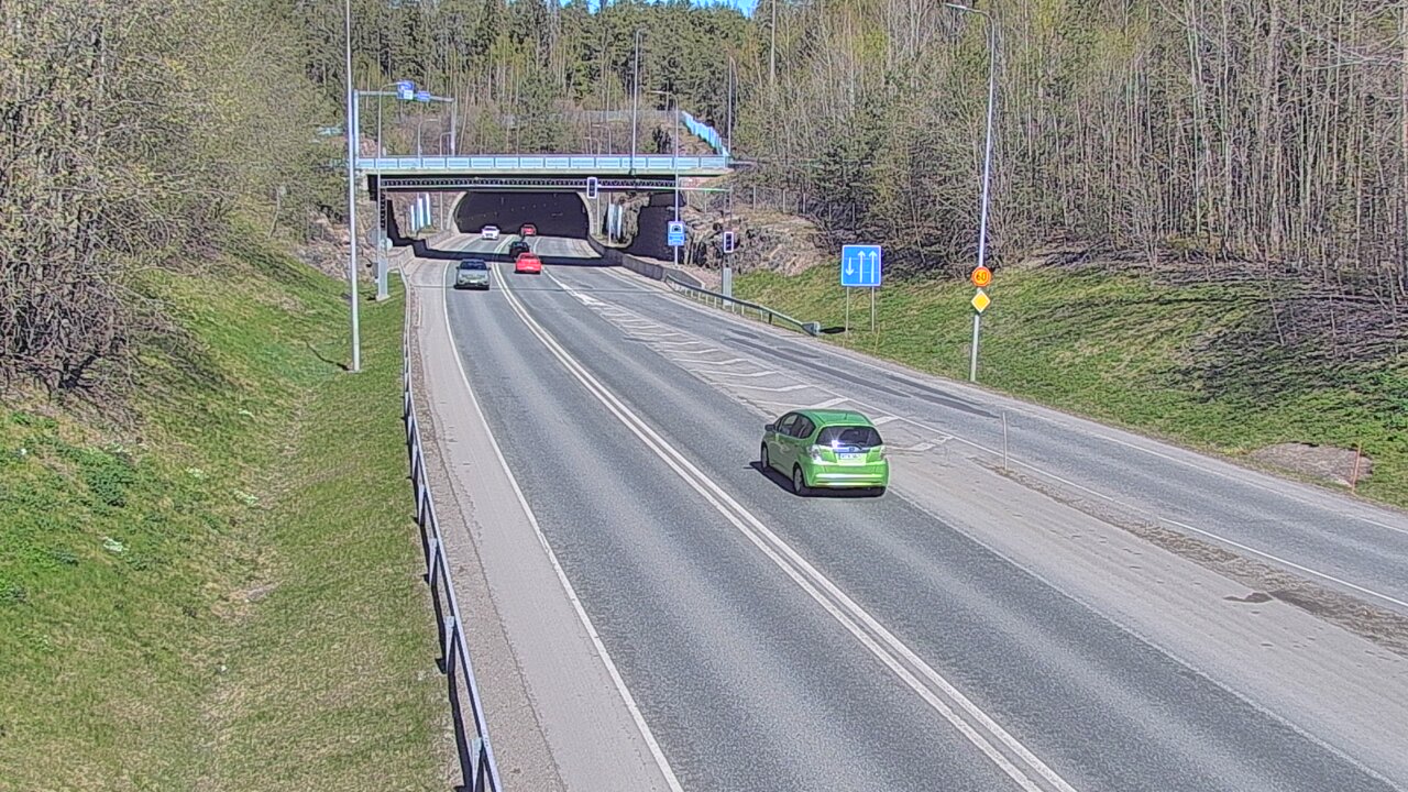 Kelikamerat Kuva Tie 102 Hiidenkallion tunneli, suuaukko etelä, Espoo, Uusimaa