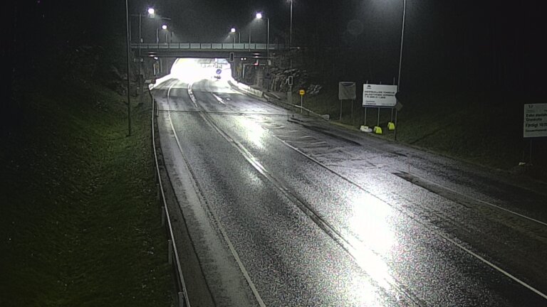 Weather Camera Image Tie 102 Hiidenkallion tunneli, suuaukko etelä, Espoo, Uusimaa