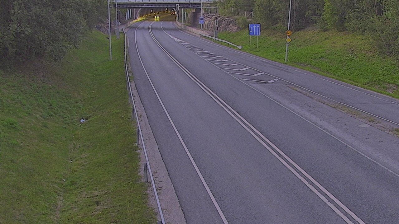 Kelikamerat Kuva Tie 102 Hiidenkallion tunneli, suuaukko etelä, Espoo, Uusimaa