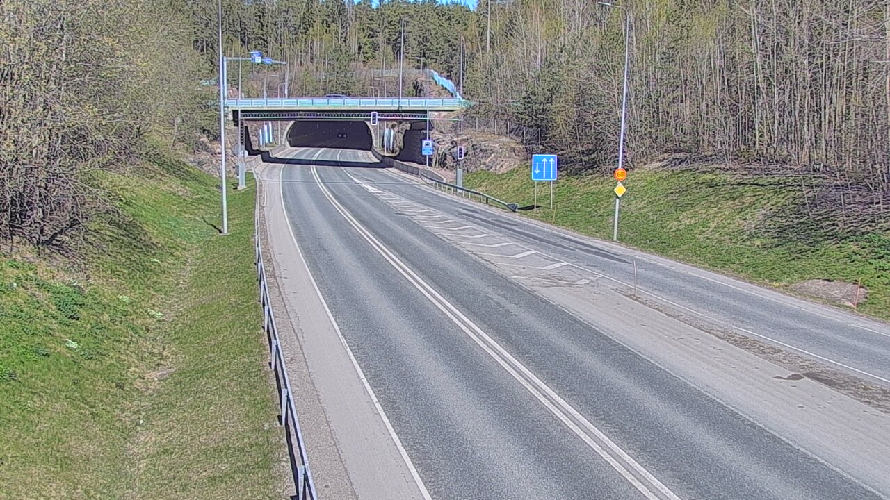 Kelikamerat Kuva Tie 102 Hiidenkallion tunneli, suuaukko etelä, Espoo, Uusimaa