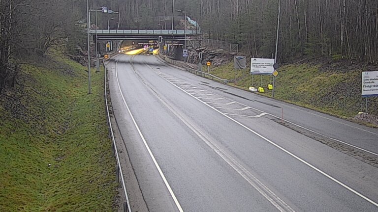 Weather Camera Image Tie 102 Hiidenkallion tunneli, suuaukko etelä, Espoo, Uusimaa