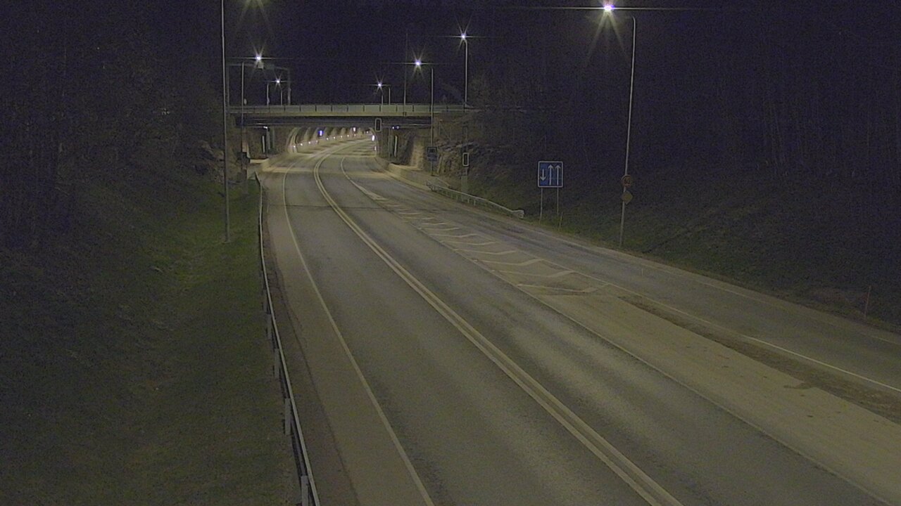 Kelikamerat Kuva Tie 102 Hiidenkallion tunneli, suuaukko etelä, Espoo, Uusimaa