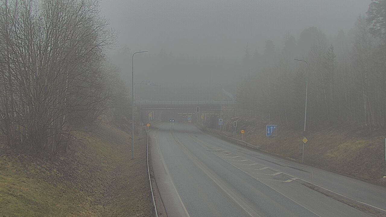 Kelikamerat Kuva Tie 102 Hiidenkallion tunneli, suuaukko etelä, Espoo, Uusimaa