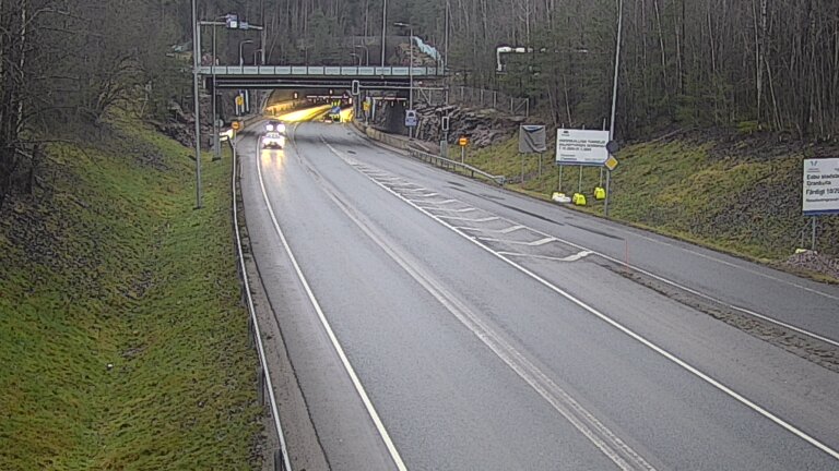 Weather Camera Image Tie 102 Hiidenkallion tunneli, suuaukko etelä, Espoo, Uusimaa