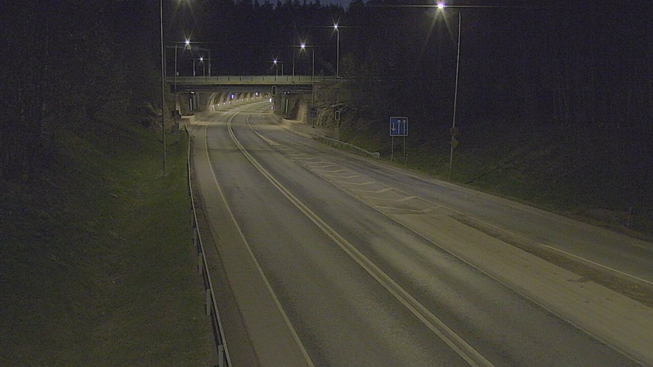 Kelikamerat Kuva Tie 102 Hiidenkallion tunneli, suuaukko etelä, Espoo, Uusimaa