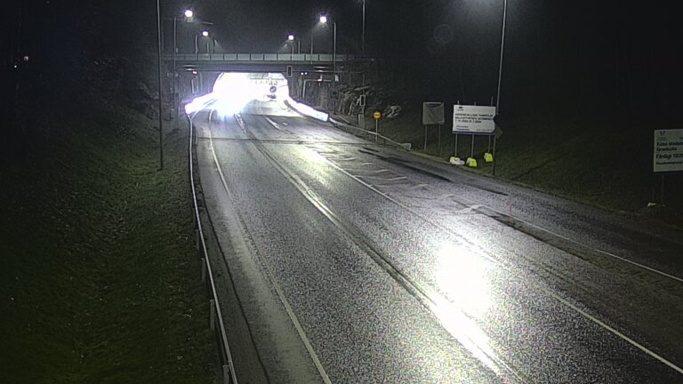 Weather Camera Image Tie 102 Hiidenkallion tunneli, suuaukko etelä, Espoo, Uusimaa
