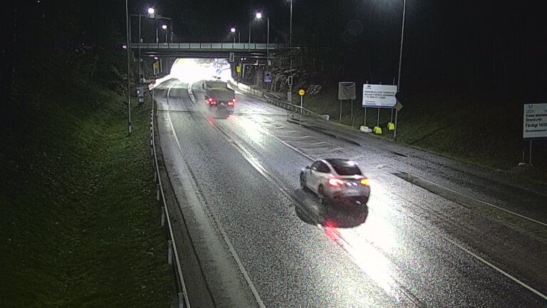 Weather Camera Image Tie 102 Hiidenkallion tunneli, suuaukko etelä, Espoo, Uusimaa