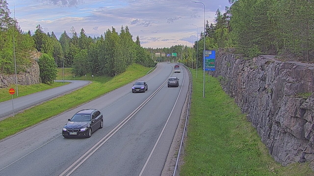 Kelikamerat Kuva Tie 102 Hiidenkallion tunneli, suuaukko etelä, Espoo, Uusimaa