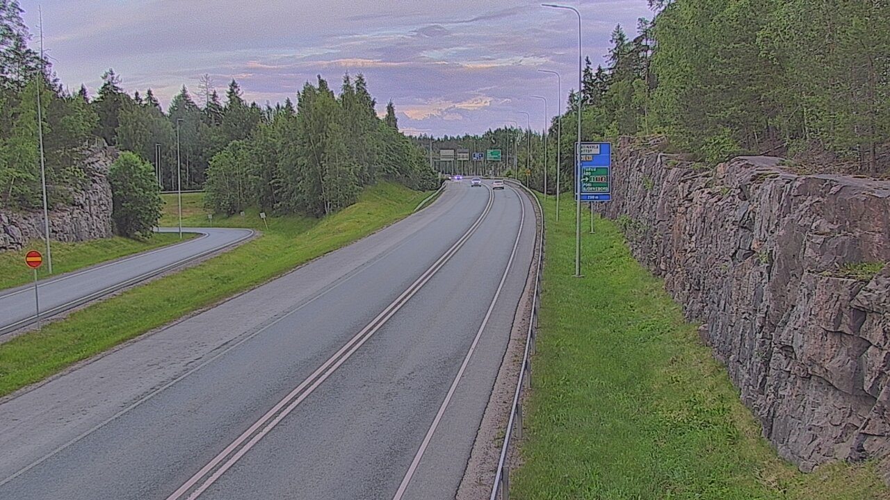 Kelikamerat Kuva Tie 102 Hiidenkallion tunneli, suuaukko etelä, Espoo, Uusimaa