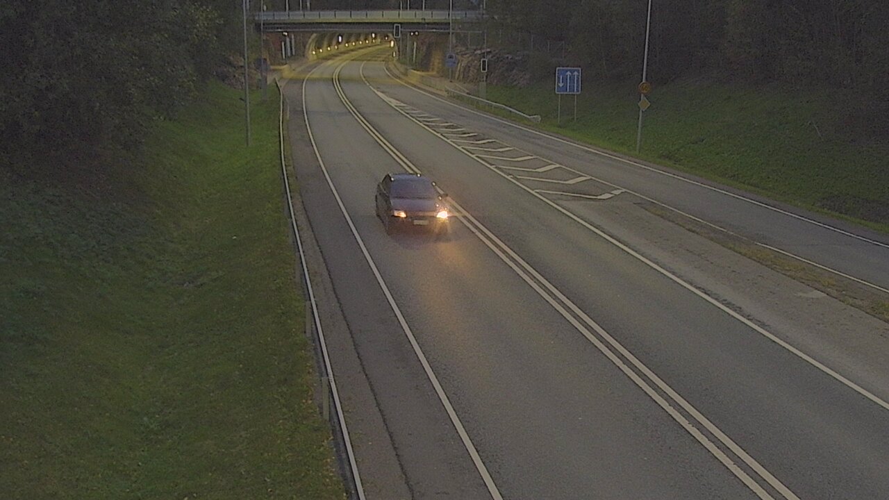 Kelikamerat Kuva Tie 102 Hiidenkallion tunneli, suuaukko etelä, Espoo, Uusimaa