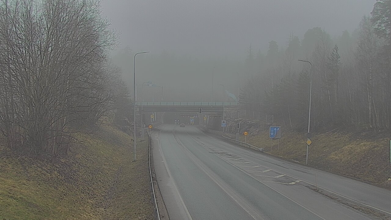 Weather Camera Image Tie 102 Hiidenkallion tunneli, suuaukko etelä, Espoo, Uusimaa