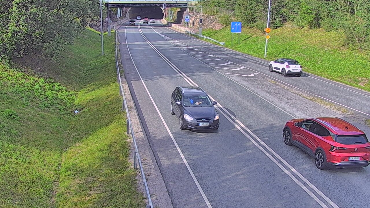 Kelikamerat Kuva Tie 102 Hiidenkallion tunneli, suuaukko etelä, Espoo, Uusimaa