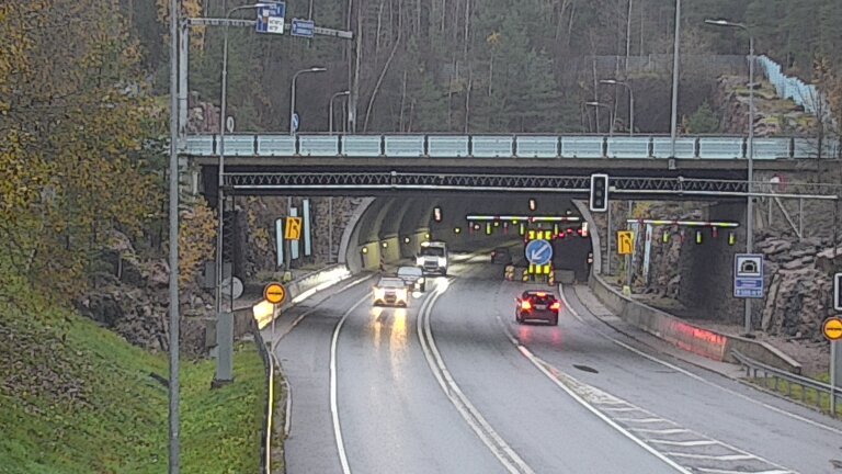 Kelikamerat Kuva Tie 102 Hiidenkallion tunneli, suuaukko etelä, Espoo, Uusimaa