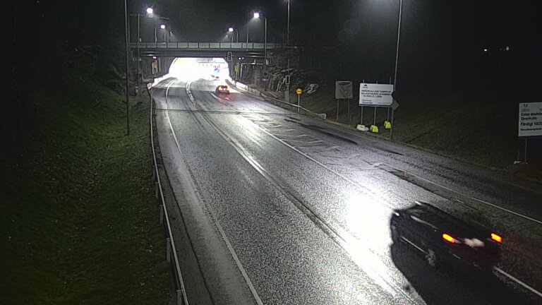 Weather Camera Image Tie 102 Hiidenkallion tunneli, suuaukko etelä, Espoo, Uusimaa