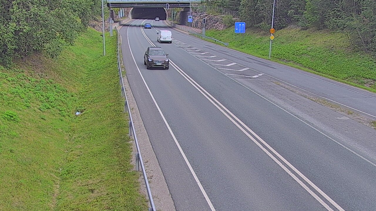 Weather Camera Image Tie 102 Hiidenkallion tunneli, suuaukko etelä, Espoo, Uusimaa