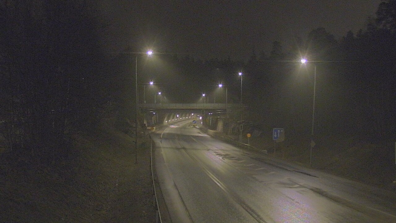 Kelikamerat Kuva Tie 102 Hiidenkallion tunneli, suuaukko etelä, Espoo, Uusimaa