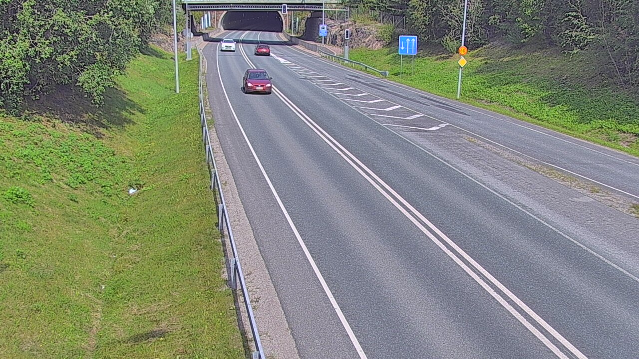 Weather Camera Image Tie 102 Hiidenkallion tunneli, suuaukko etelä, Espoo, Uusimaa