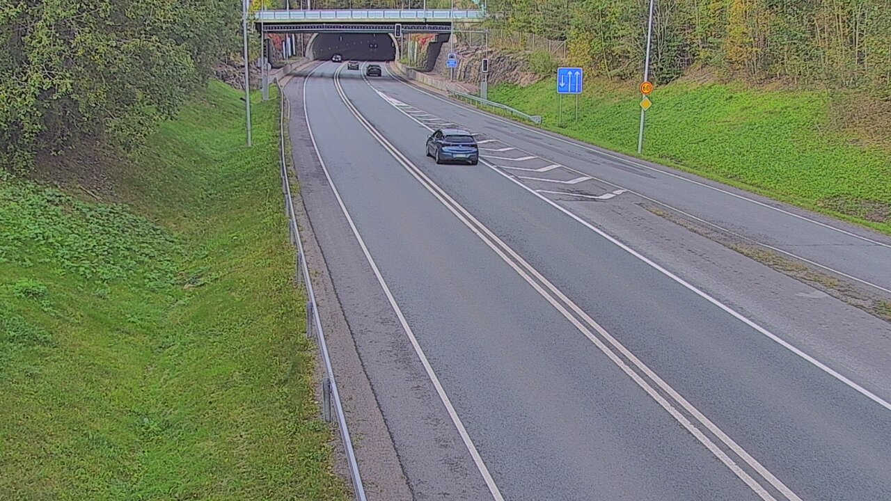 Kelikamerat Kuva Tie 102 Hiidenkallion tunneli, suuaukko etelä, Espoo, Uusimaa