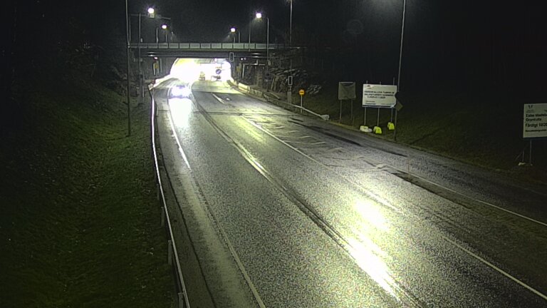 Weather Camera Image Tie 102 Hiidenkallion tunneli, suuaukko etelä, Espoo, Uusimaa