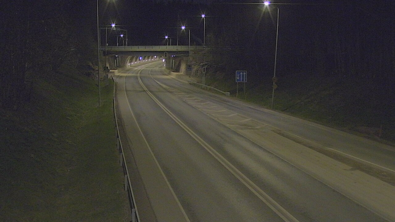 Kelikamerat Kuva Tie 102 Hiidenkallion tunneli, suuaukko etelä, Espoo, Uusimaa