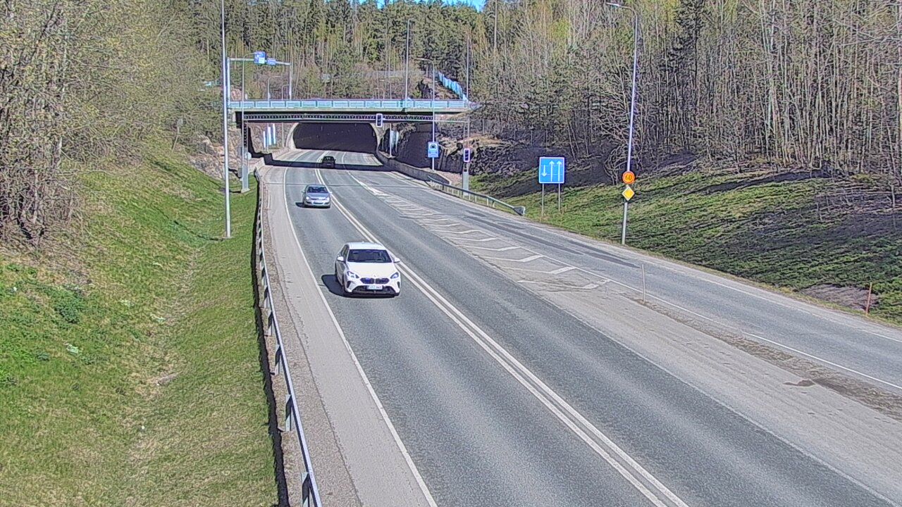 Kelikamerat Kuva Tie 102 Hiidenkallion tunneli, suuaukko etelä, Espoo, Uusimaa