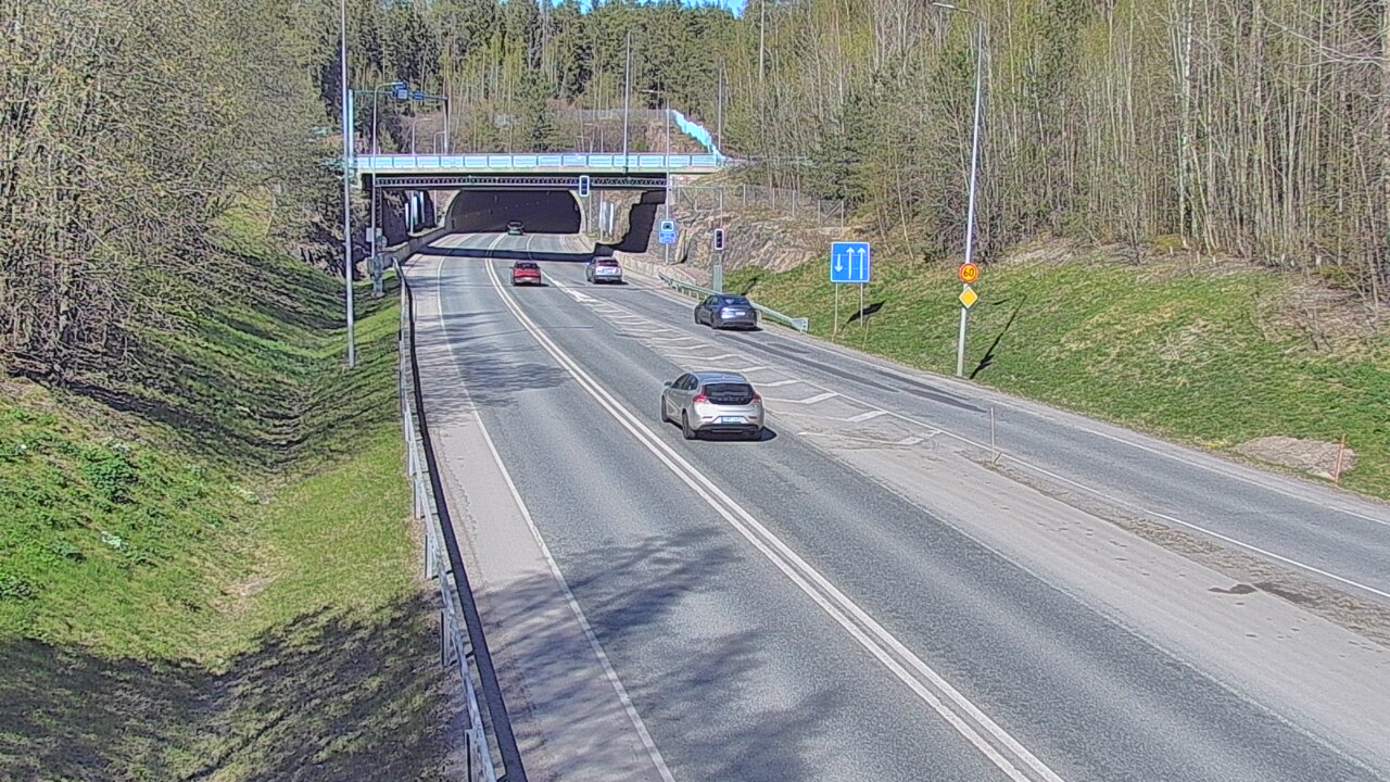 Kelikamerat Kuva Tie 102 Hiidenkallion tunneli, suuaukko etelä, Espoo, Uusimaa