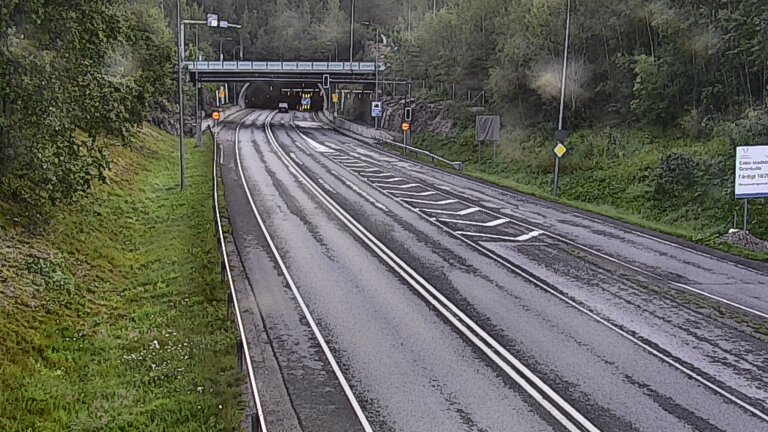 Weather Camera Image Tie 102 Hiidenkallion tunneli, suuaukko etelä, Espoo, Uusimaa