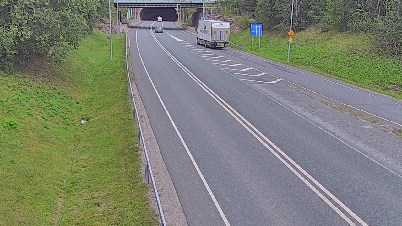 Kelikamerat Kuva Tie 102 Hiidenkallion tunneli, suuaukko etelä, Espoo, Uusimaa
