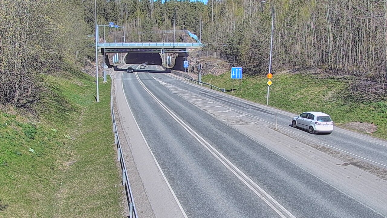 Kelikamerat Kuva Tie 102 Hiidenkallion tunneli, suuaukko etelä, Espoo, Uusimaa