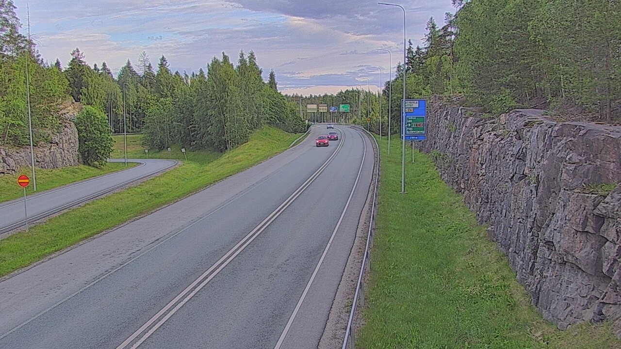 Kelikamerat Kuva Tie 102 Hiidenkallion tunneli, suuaukko etelä, Espoo, Uusimaa
