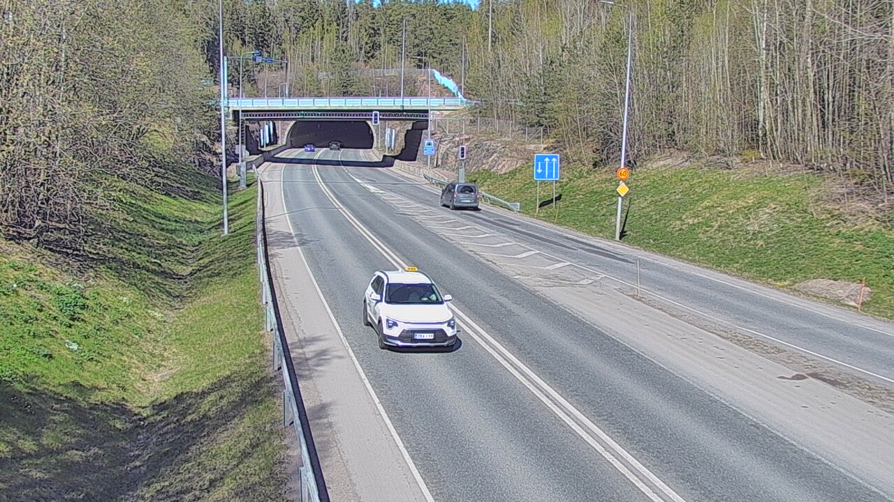 Kelikamerat Kuva Tie 102 Hiidenkallion tunneli, suuaukko etelä, Espoo, Uusimaa