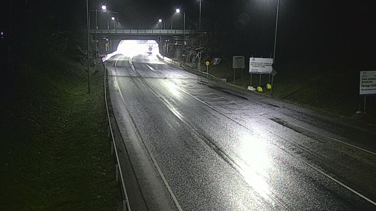 Weather Camera Image Tie 102 Hiidenkallion tunneli, suuaukko etelä, Espoo, Uusimaa
